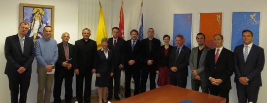 Uprava Hrvatskog katoličkog sveučilišta i sudionici okruglo stola