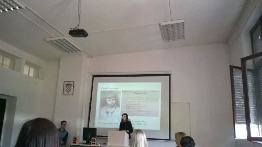 <em><span style="font-size: 8pt;">Nikolina Solić, studentica 2. godine preddiplomskog studija povijesti</span></em>