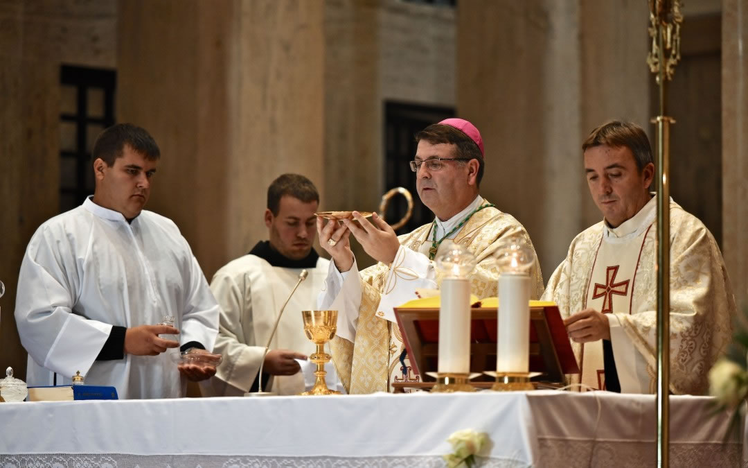 Misno slavlje i zaziv Duha Svetoga u župnoj crkvi sv. Antuna Padovanskog