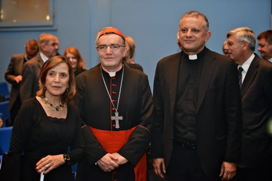 Dr. sc. Esther Gitman, kardinal Josip Bozanić i rektor Hrvatskog katoličkog sveučilišta prof. dr. sc. Željko Tanjić