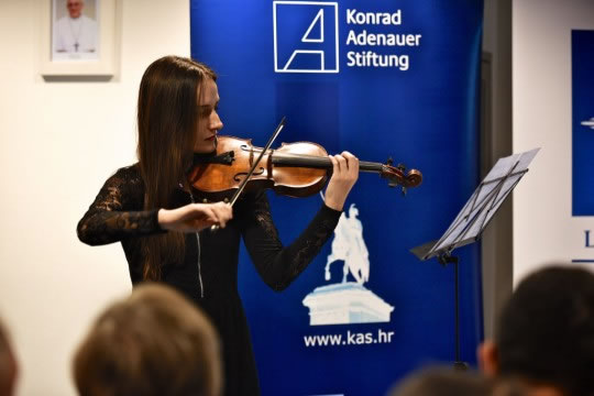 Lara Rimac, studentica 3. godine Muzičke akademije Sveučilišta u Zagrebu