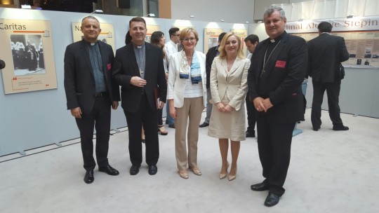 Rektor Tanjić, mons. Šaško, potpredsjednica Eu parlamenta Mairead McGuinness, Marijna Petir i mons. Košić